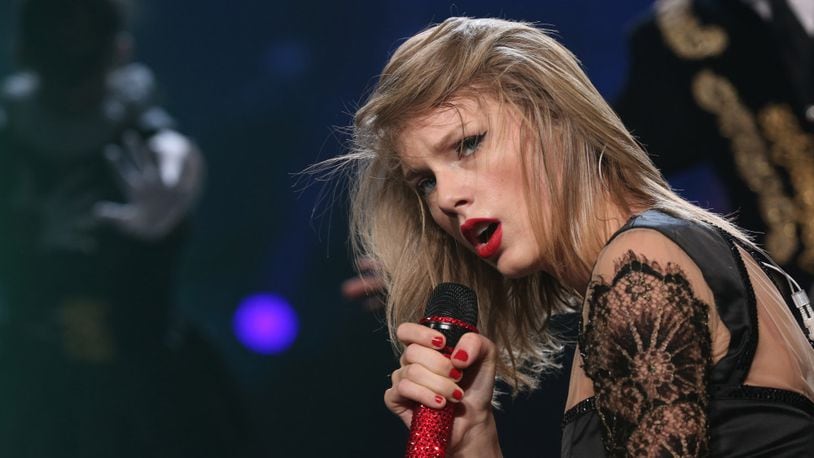 SAITAMA, JAPAN - JUNE 01:  Taylor Swift performs at Saitama Super Arena on June 1, 2014 in Saitama, Japan.  (Photo by Chris McGrath/Getty Images for TAS)