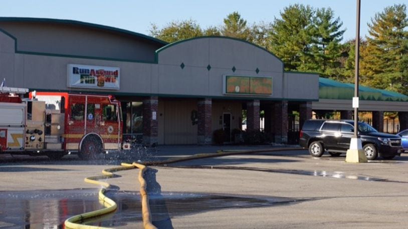 Fire crews respond to a kitchen fire at Elsa’s Sports Grill in Kettering on Sunday morning. BREAKING NEWS STAFF PHOTO