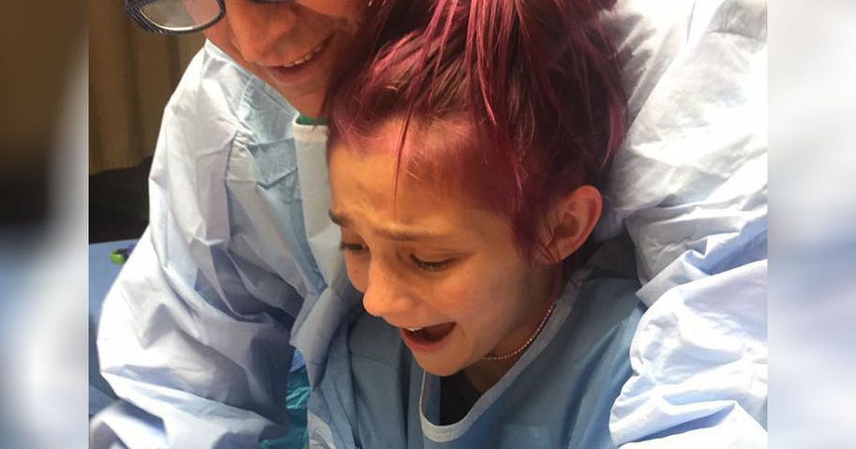 Photos Go Viral After Doctor Lets 12 Year Old Help Deliver Her Baby Brother