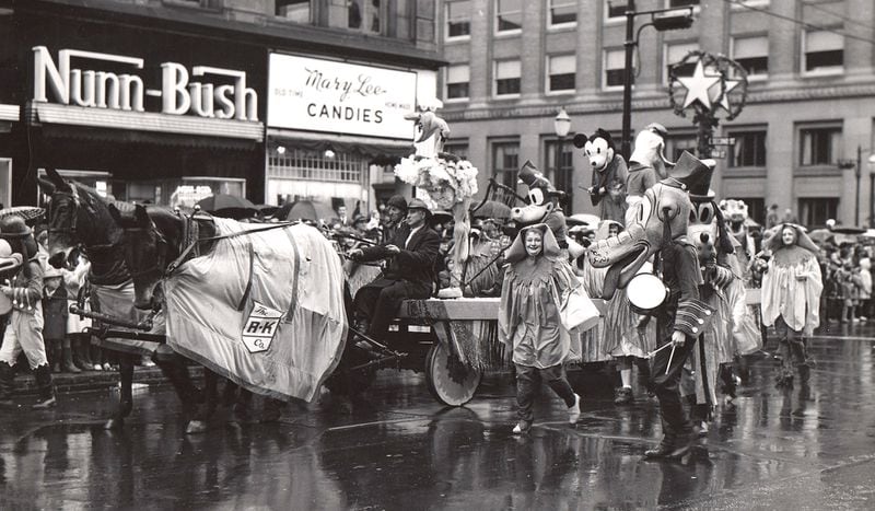 Dayton's Rike's Department Store held a Thanksgving Day Parade in Dayton from 1923 to 1942. The annual tradition ended when World War II began.  RIKEâS HISTORICAL COLLECTION, SPECIAL COLLECTIONS & ARCHIVES, WRIGHT STATE UNIVERSITY