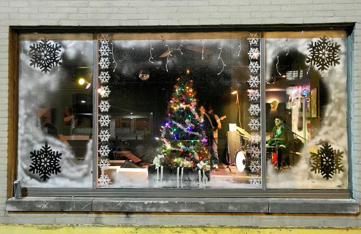2017 Whimsical Windows contest entries