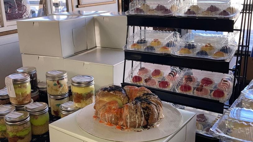 Speakeasy Sweets, a vendor at Oak & Ivy Family Market in Dayton, will feature cake balls, cake pops, breakfast goods and cupcakes in a jar.