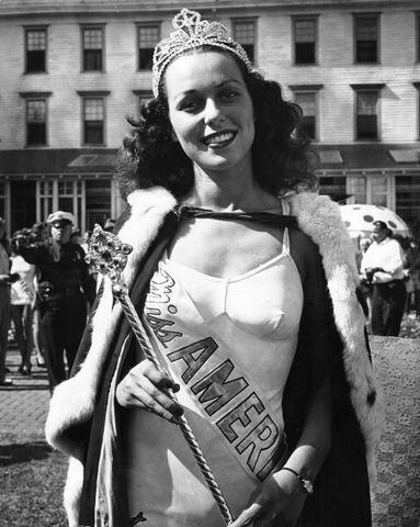 Photos: Miss America through the years