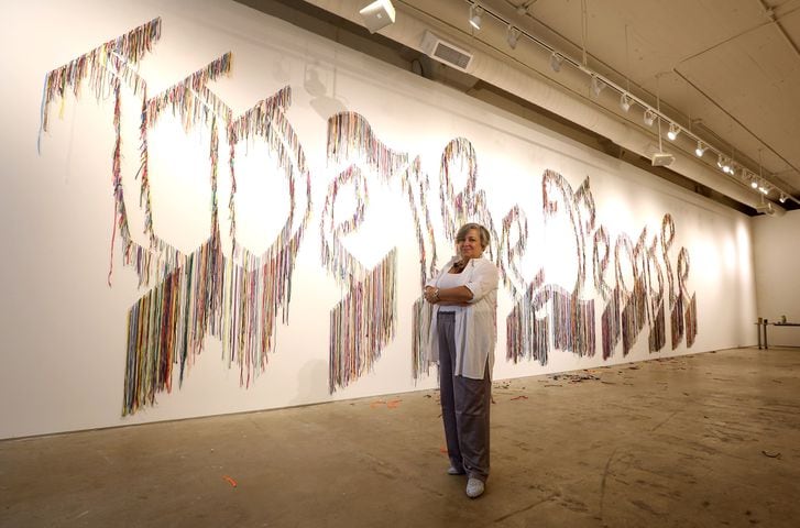 PHOTOS: Thousands of shoelaces combine in artwork commemorating the U.S. Constitution