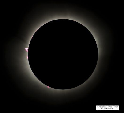 UD student photo solar eclipse