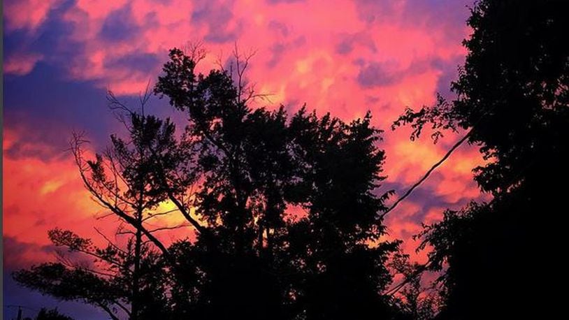 A beautiful sunset from Instagram user ren_zom, found using the #dayton hashtag.