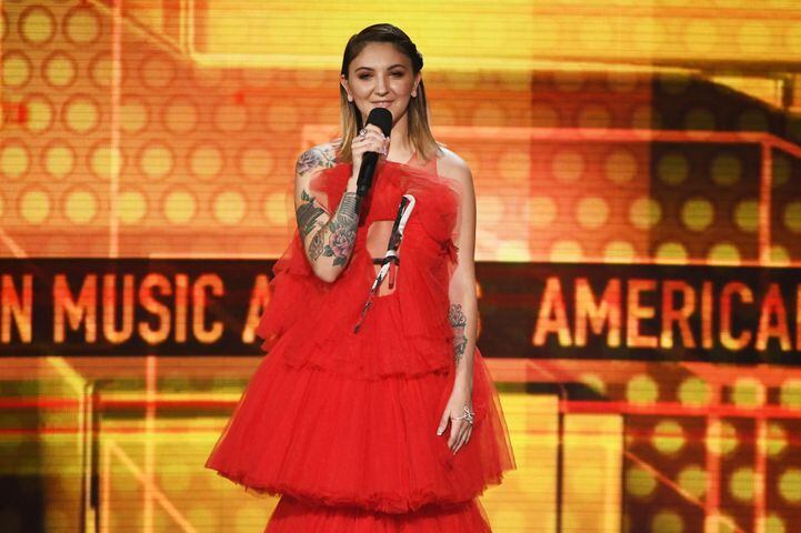PHOTOS: 2017 American Music Awards