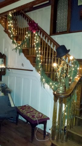 Oregon Historic District Candlelight Holiday Tour