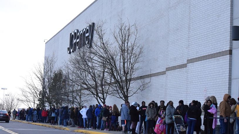 Shoppers line up for deals at JCPenney on Thanksgiving. STAFF PHOTO / HOLLY SHIVELY