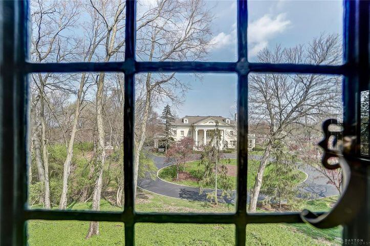PHOTOS: Oakwood home with stunning views of Hawthorn Hill on market for $1.2 million