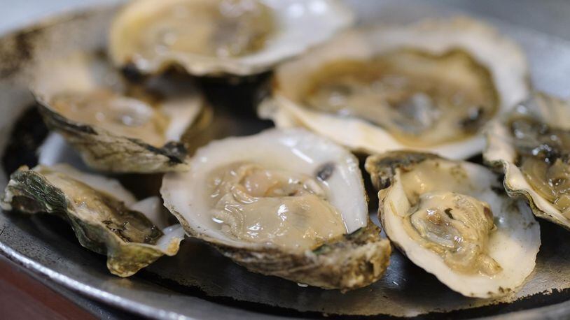 A woman died after contracting  vibriosis  after consuming raw oysters during a trip with family and friends.