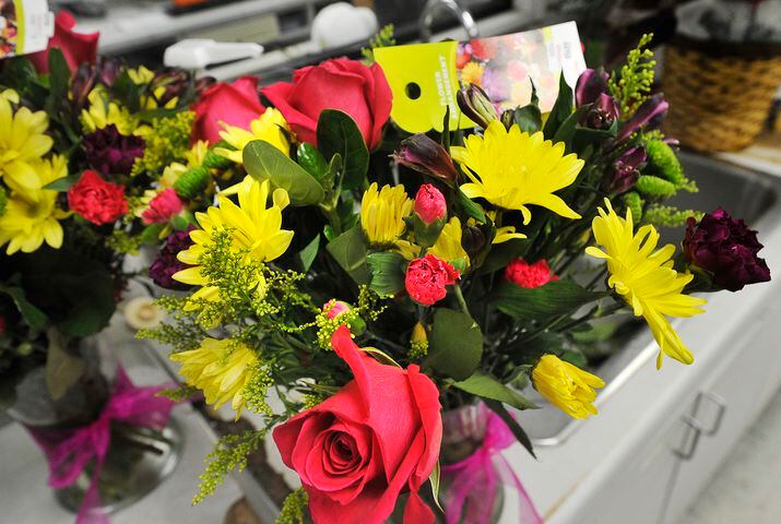 PHOTOS: Flowers arrangements make Mother’s Day special