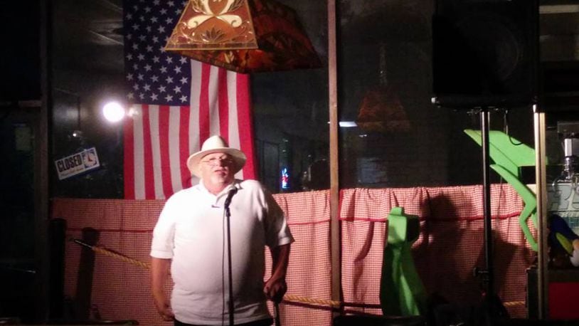 Cal Westray tells jokes at Rocky’s Pizza in Beavercreek. CONTRIBUTED