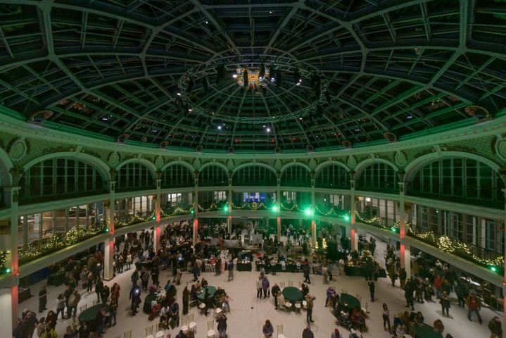 PHOTOS: Holly Days returns to the Dayton Arcade for the first time in 28 years