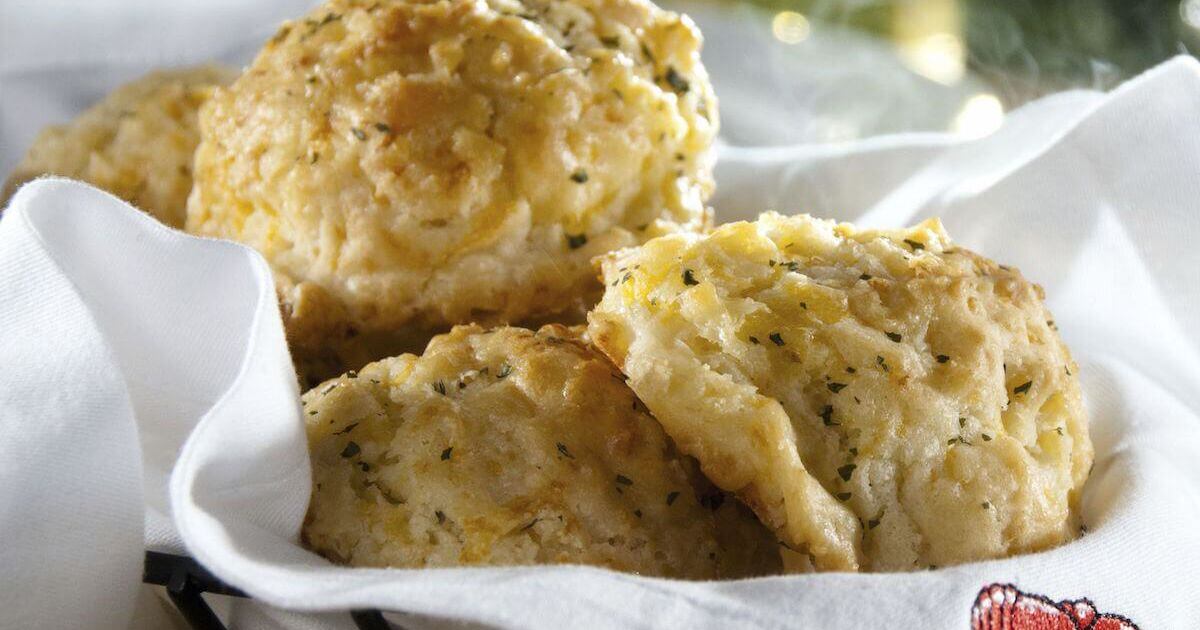 Red Lobster Cheddar Bay Biscuits unlimited for dinein customers