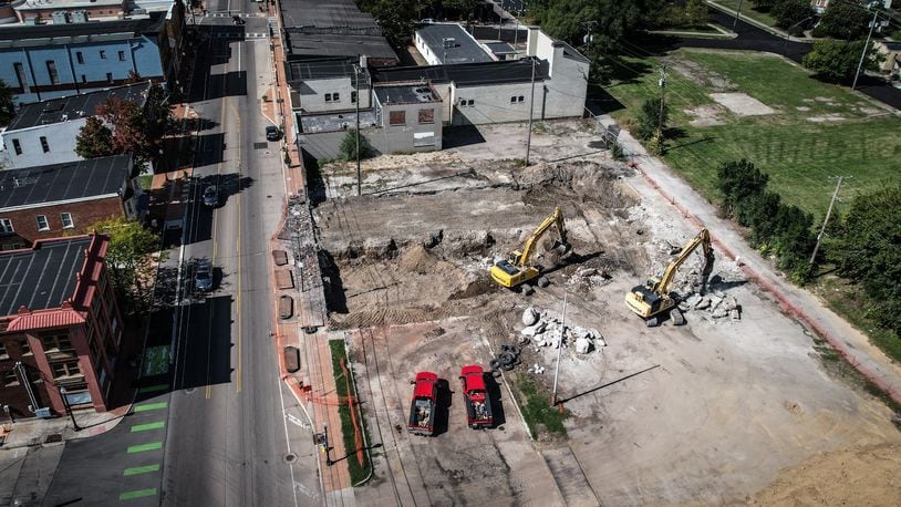 Charles Simms Development proposes building 26 new townhouses at 1005 W. Third St., which until recently was home to the now-demolished Gem City Ice Cream Co. building. JIM NOELKER/STAFF