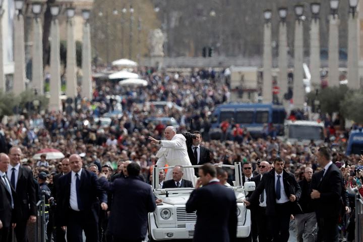 Photos: Pope Francis leads Easter Mass at the Vatican