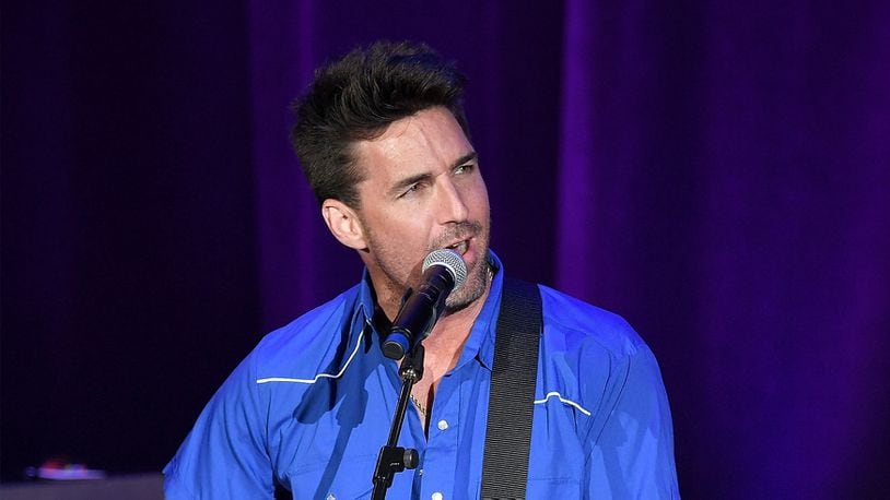 Jake Owen thanked a fan for sharing a video of his daughter, Pearl, singing along to one of his songs at his Dec. 8 concert.