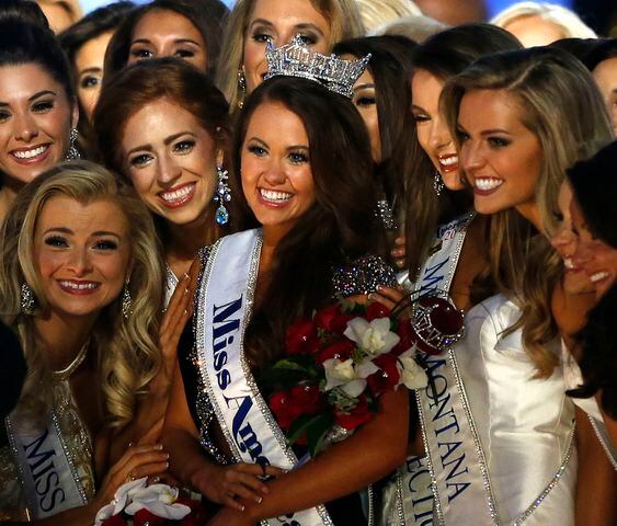 Photos: Miss North Dakota Cara Mund crowned Miss America 2018