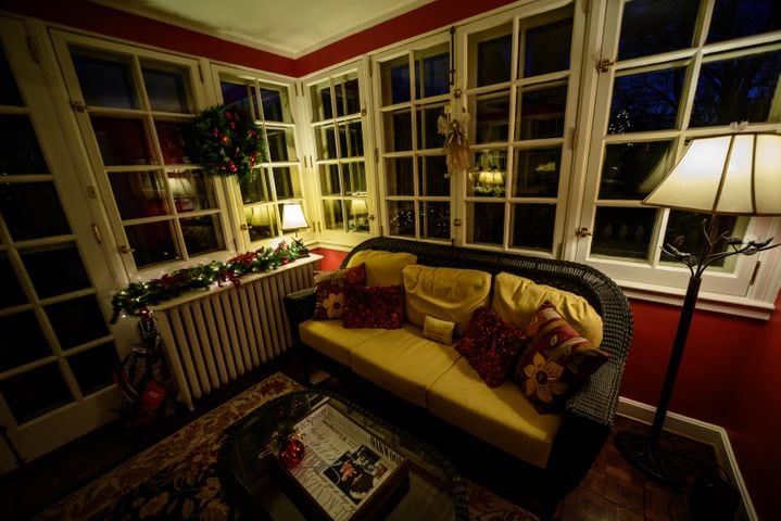 PHOTOS: Oakwood homes are merry and bright during the second annual holiday home tour